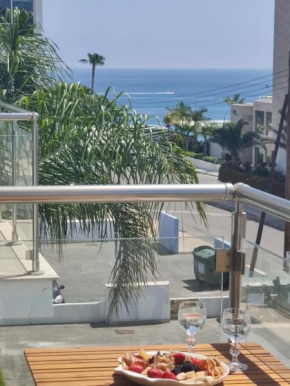 Dream Vacation by Dess 1 bedroom Flat steps from Da Costa Bay, Protaras